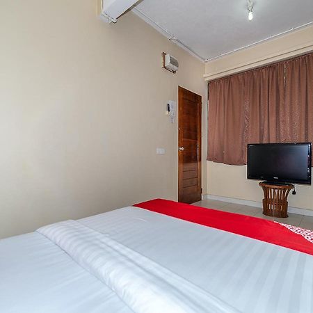 Oyo 89932 Dd Homestay Кота-Кинабалу Экстерьер фото