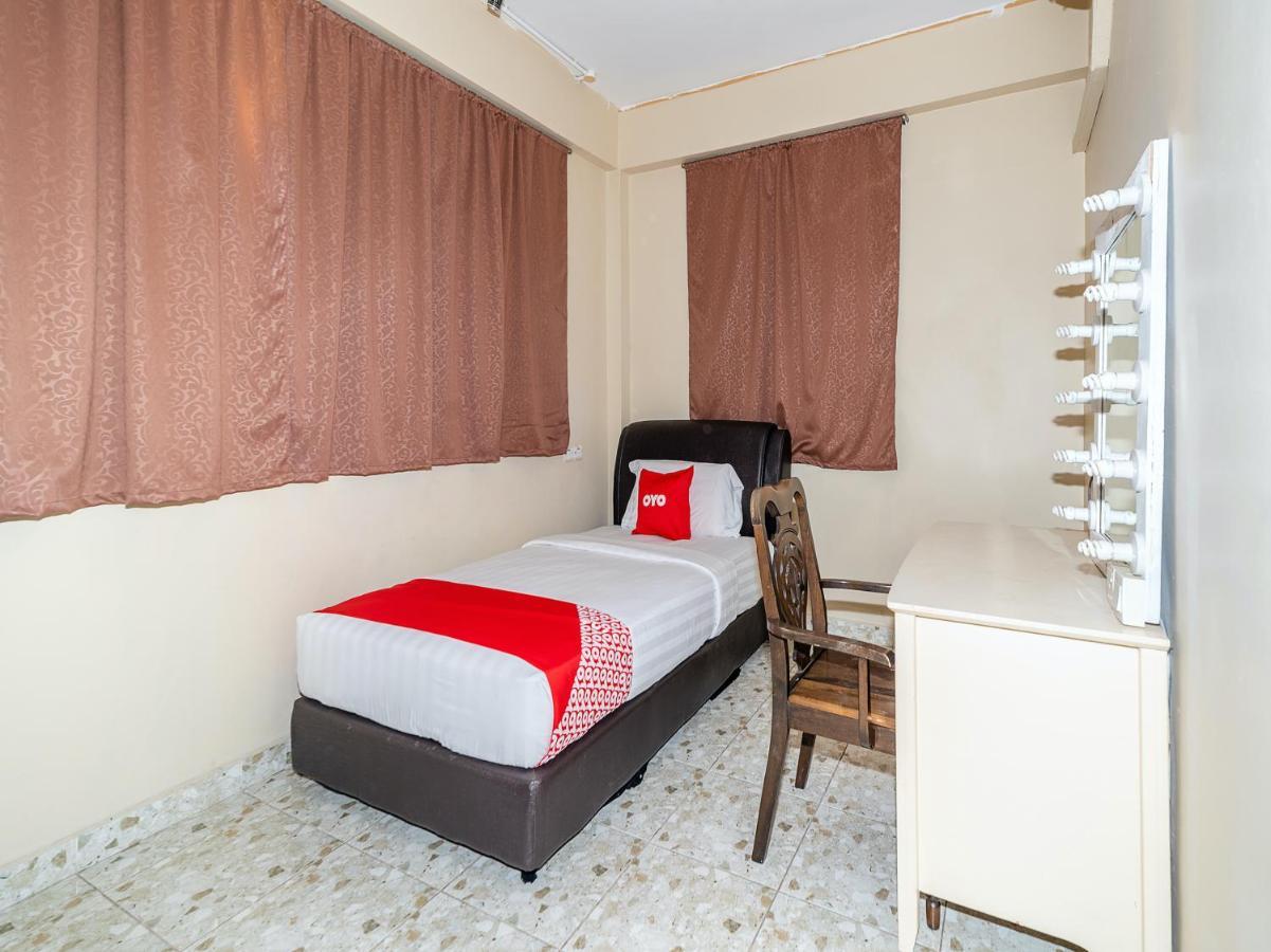 Oyo 89932 Dd Homestay Кота-Кинабалу Экстерьер фото
