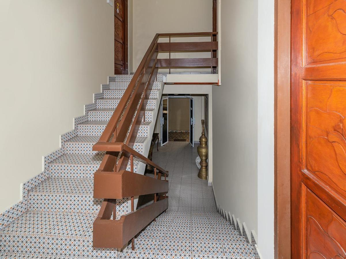 Oyo 89932 Dd Homestay Кота-Кинабалу Экстерьер фото