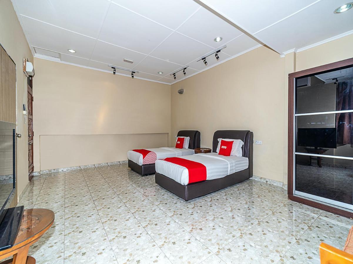 Oyo 89932 Dd Homestay Кота-Кинабалу Экстерьер фото