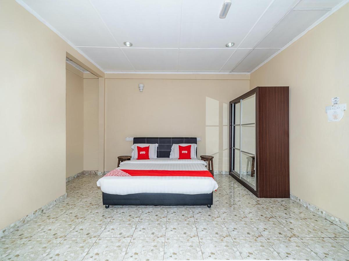 Oyo 89932 Dd Homestay Кота-Кинабалу Экстерьер фото