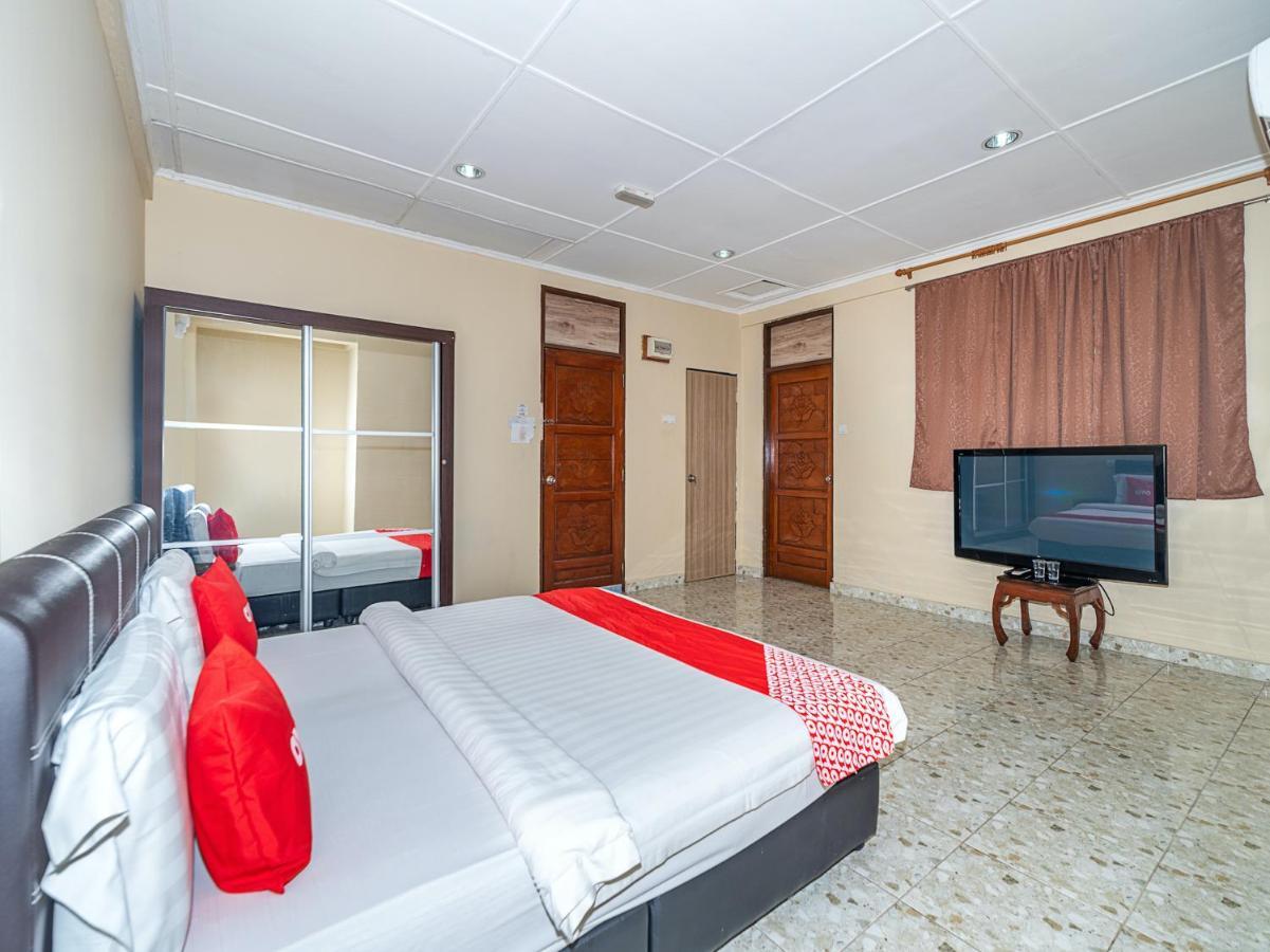 Oyo 89932 Dd Homestay Кота-Кинабалу Экстерьер фото